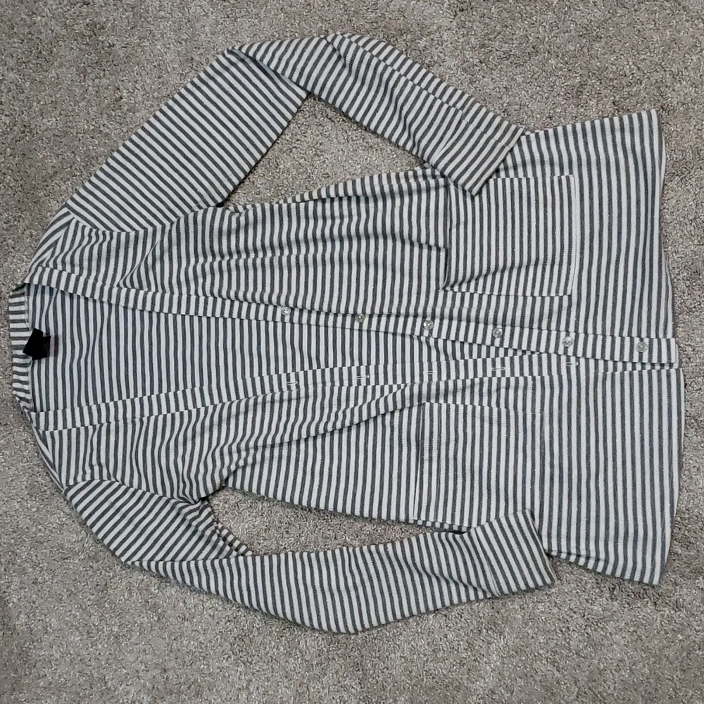 Cardigan - Picture 2 of 7